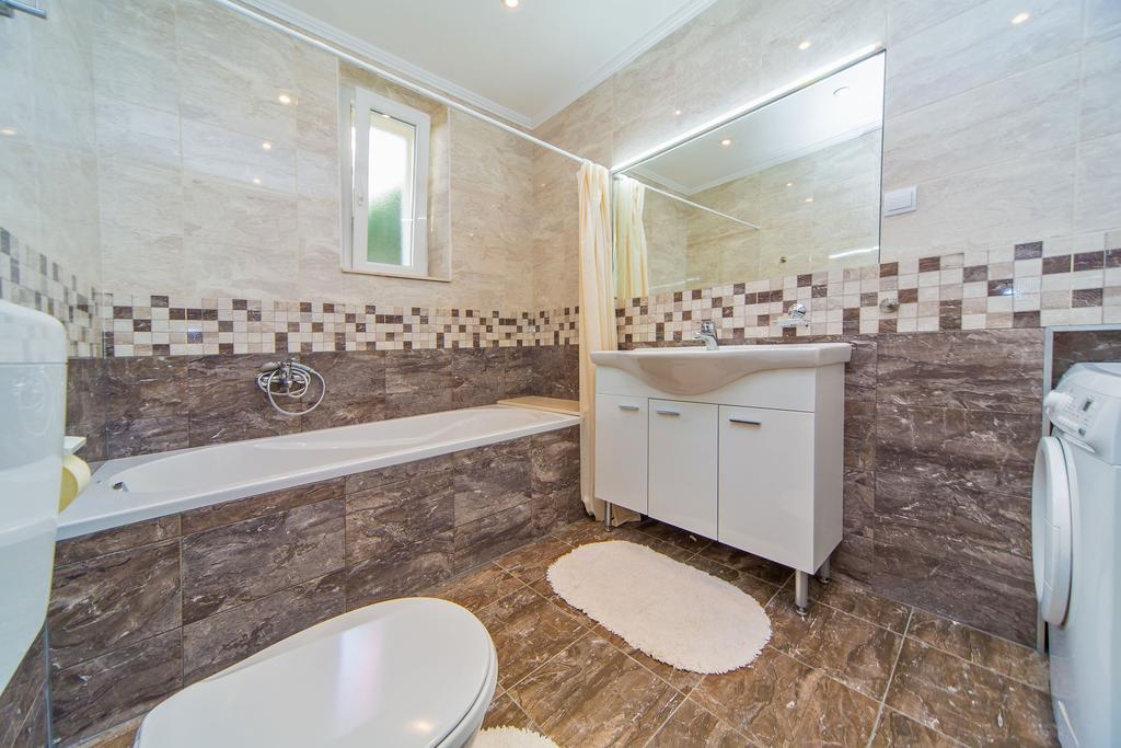 Guest house Astelas 4*