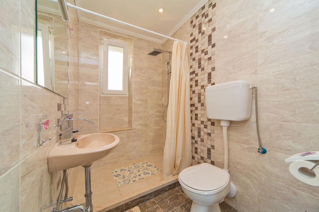Astelas Guest house